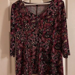 Roz & Ali. Black floral.  L.  3/4 sleeve.
